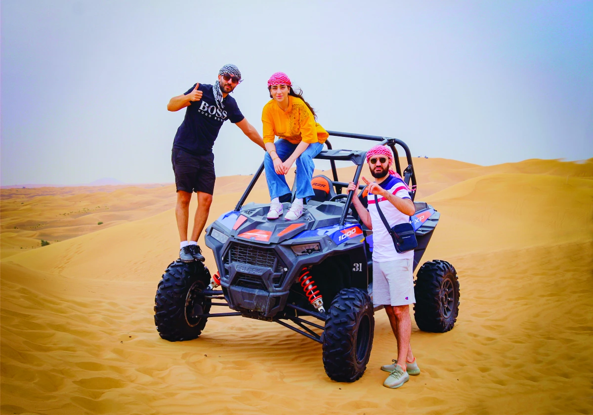 Tour en buggy dans le désert de Dubaï à travers les grandes dunes de sable